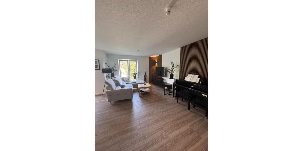 Etagenwohnung Dresden Leuben - 2 Zimmer, 60 m&sup2;, 240.000&euro; | Angebot:27083463