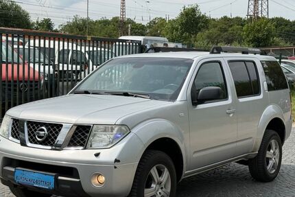 Nissan Pathfinder 300.000 km 6.500 &euro; Bottrop 46238