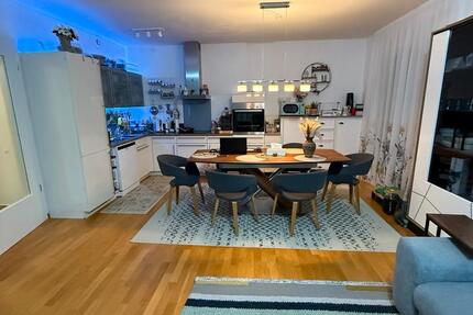 Moderne Erdgeschosswohnung mit eigenem Garten – Oberasbach 2.5 zimmer