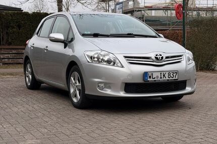Toyota Auris 180.000 km 5.900 &euro; Hanstedt 21271