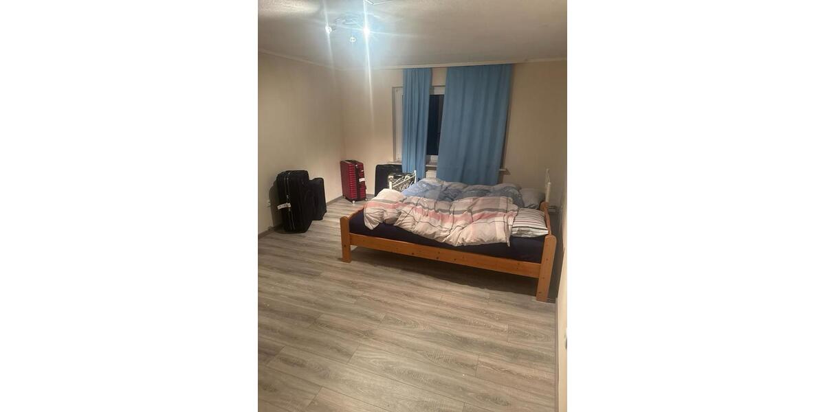 Einfamilienhaus Bad Münder am Deister - 8 Zimmer, 336 m&sup2;, 1.450&euro; | Angebot:24878302