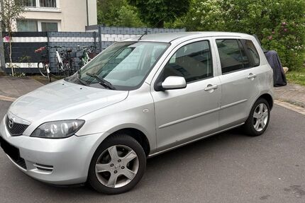 Mazda 2 140.000 km 2.500 &euro; Bonn 53121