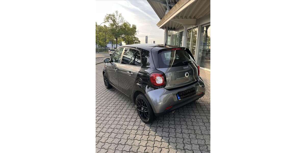 Smart forFour 86.000 km 8.499 &euro; Frankfurt am Main, Stadt 60433