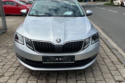 Skoda Octavia 68.000 km 14.990 &euro; Celle 29221