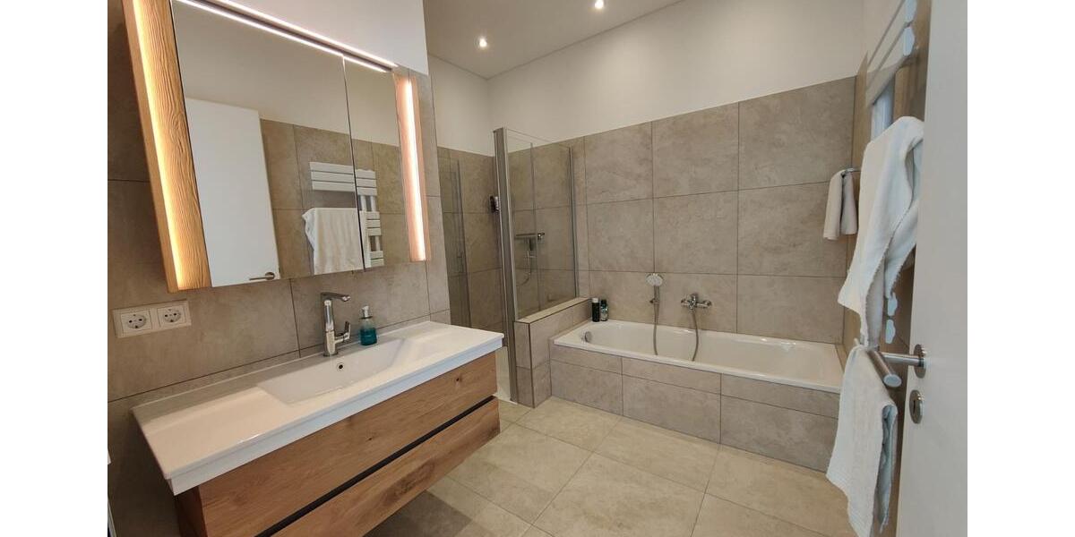 Mehrfamilienhaus, Wohnhaus Jestetten - 2 Zimmer, 72 m&sup2;, 399.000&euro; | Angebot:20460630