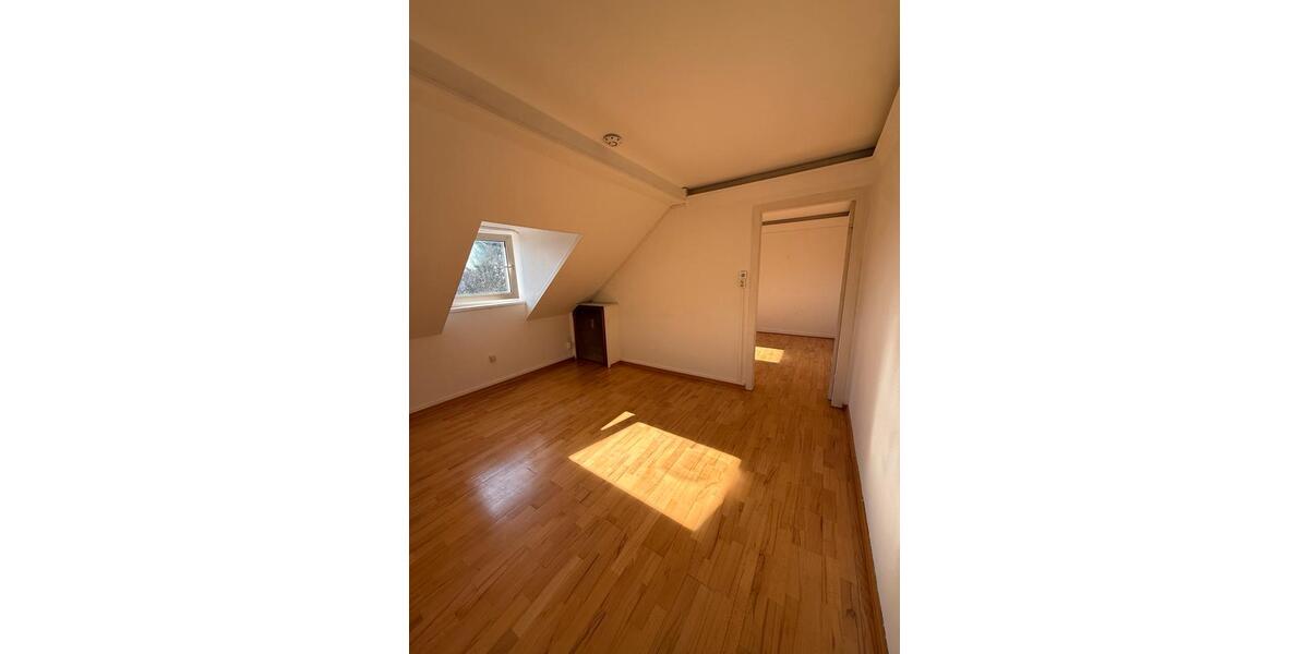 Dachgeschoßwohnung Hamburg Altona - 2 Zimmer, 60 m&sup2;, 913&euro; | Angebot:25421223