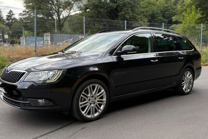 Skoda Superb 149.000 km 9.299 &euro; Gilgenbach 53518
