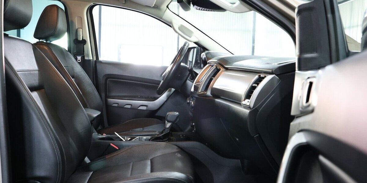 Ford Ranger 3.2 D 4x4 DK LIMITED // SONDERMODELL // 146.000 km 26.991 &euro; Hamm 59077