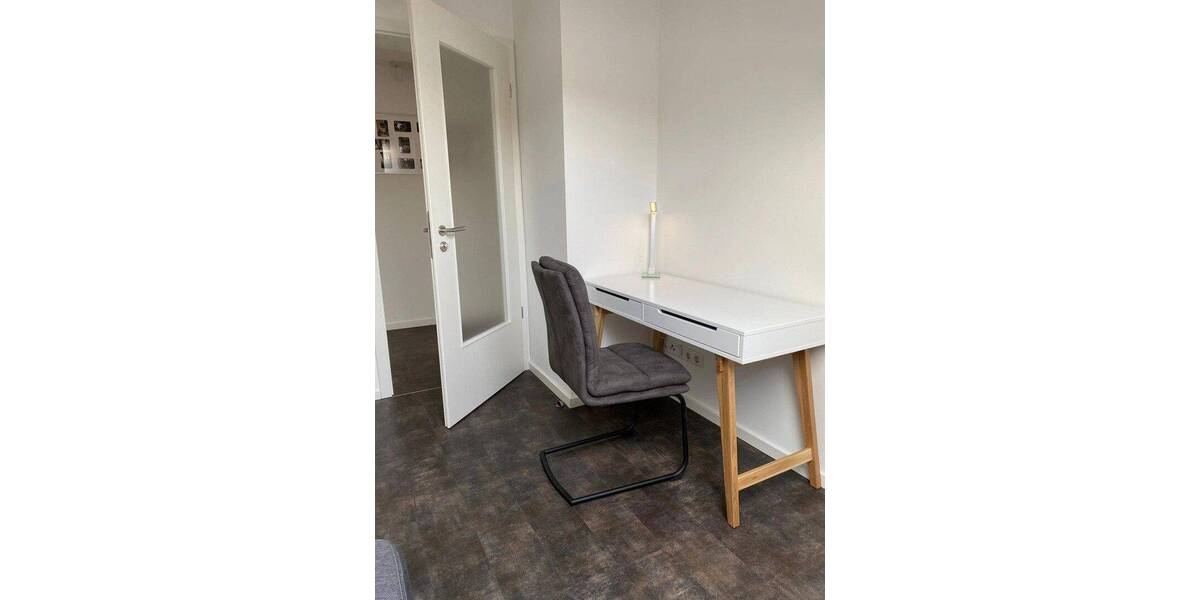 Etagenwohnung Weimar Nordvorstadt - 2 Zimmer, 82 m&sup2;, 880&euro; | Angebot:26841291