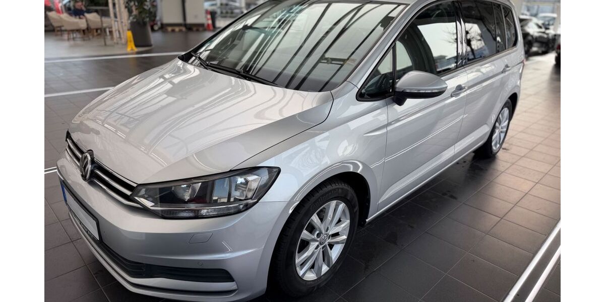 VW Touran 73.000 km 16.500 &euro; Frankfurt 60438