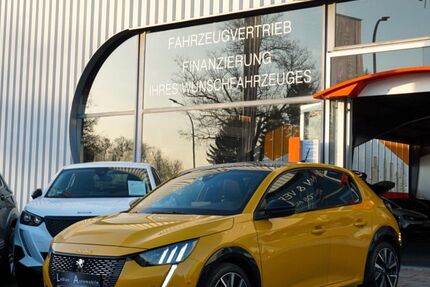 Peugeot 208 80.000 km 17.900 &euro; Gundelfingen /Freiburg 79194