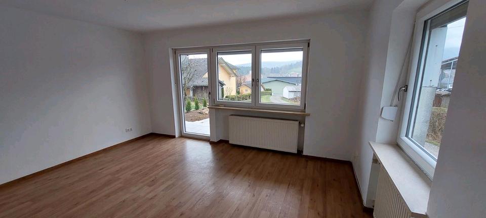 Erdgeschoßwohnung Bischofsmais - 4 Zimmer, 98 m&sup2;, 720&euro; | Angebot:26126829