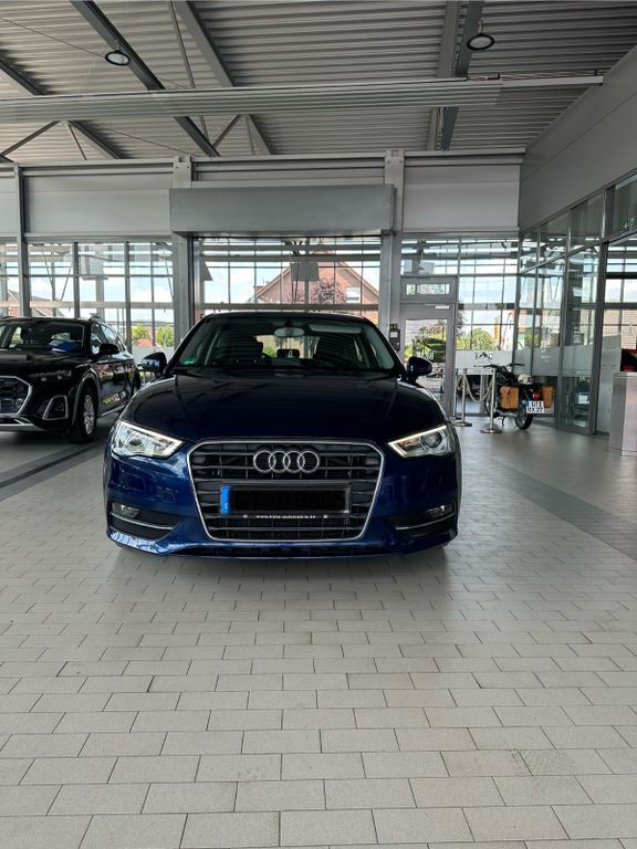 Audi A3 154.000 km 12.400 € Gütersloh 33330