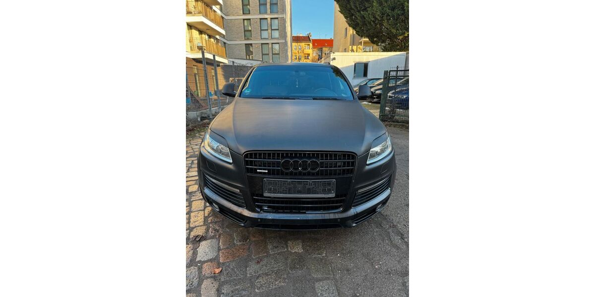 Audi Q7 296.000 km 5.999 &euro; Berlin 13187