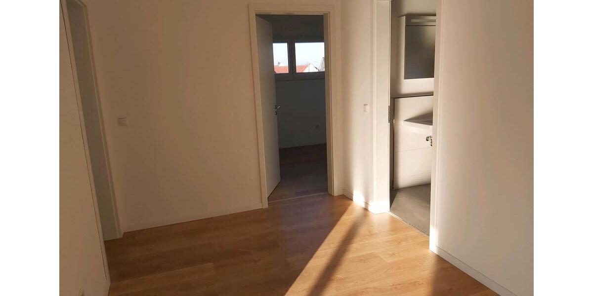 Etagenwohnung Heßdorf - 3 Zimmer, 110 m&sup2;, 1.400&euro; | Angebot:26384782