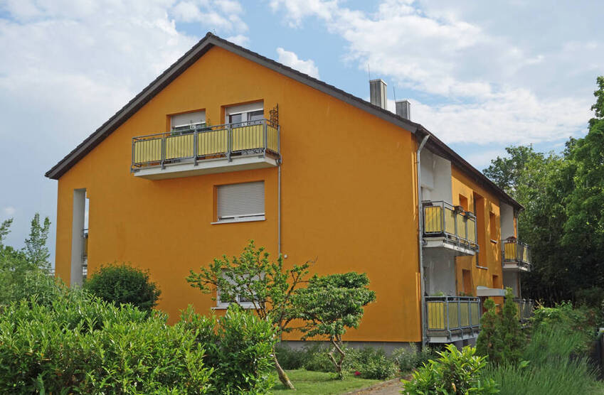 Attraktive 3-Zi.-Wohnung mit Balkon und Stellplatz