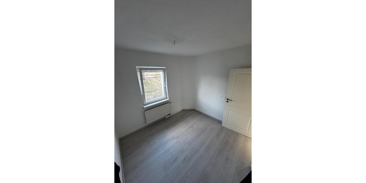 Etagenwohnung Rottenburg an der Laaber - 4 Zimmer, 93 m&sup2;, 1.250&euro; | Angebot:24842118