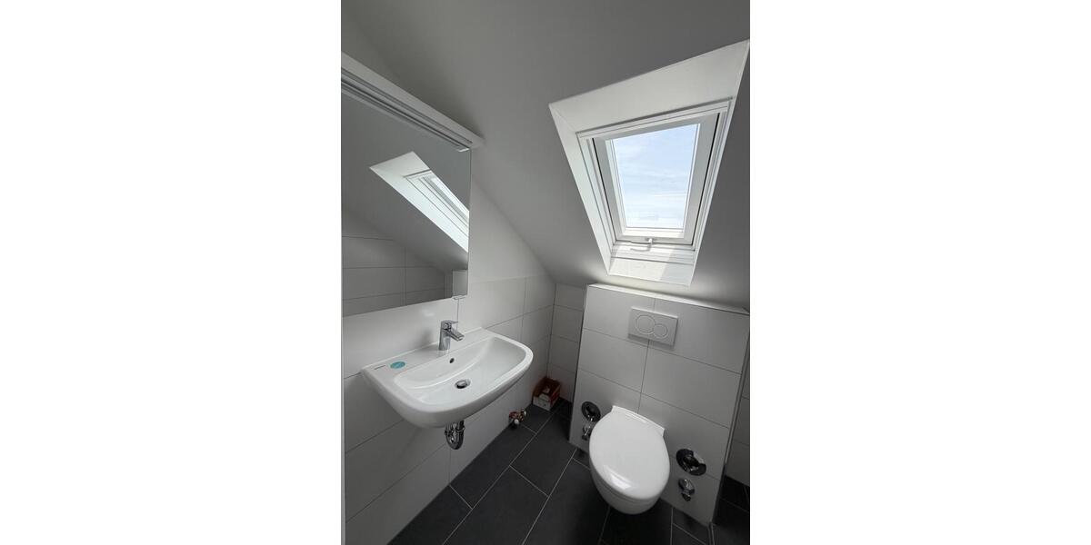 Dachgeschoßwohnung Stuttgart Fasanenhof-Ost - 3 Zimmer, 49 m&sup2;, 834&euro; | Angebot:26670387