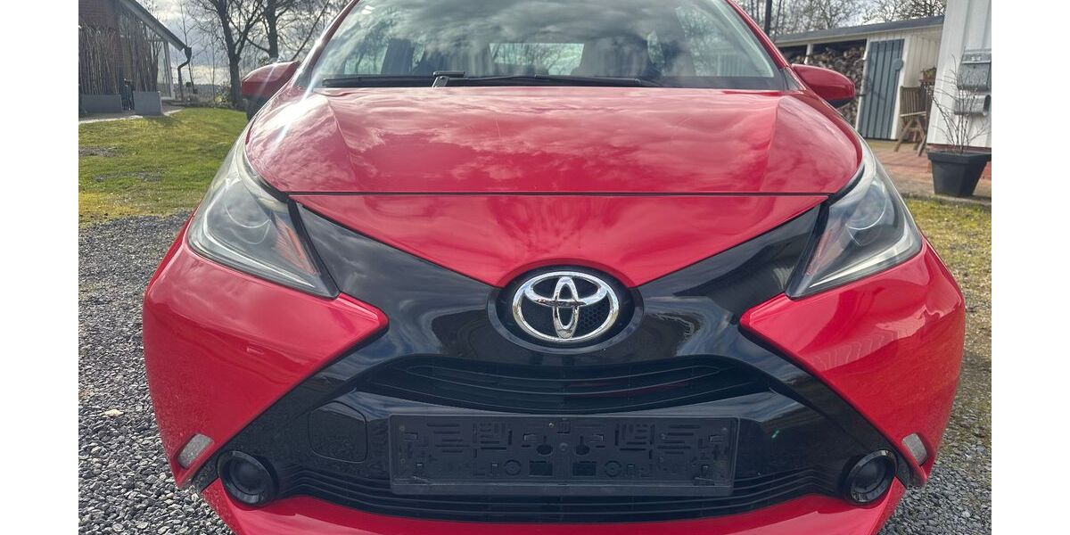 Toyota Aygo (X) 102.600 km 6.900 &euro; Jork 21635