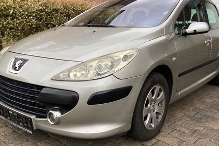 Peugeot 307 240.401 km 1.799 &euro; Übach Palenberg 52531