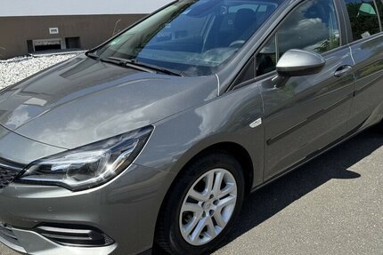 Opel Astra K Klima Navi Temp CarPlay AHK ServNeu 1.Hd 100.000 km 9.500 &euro; Erftstadt 50374