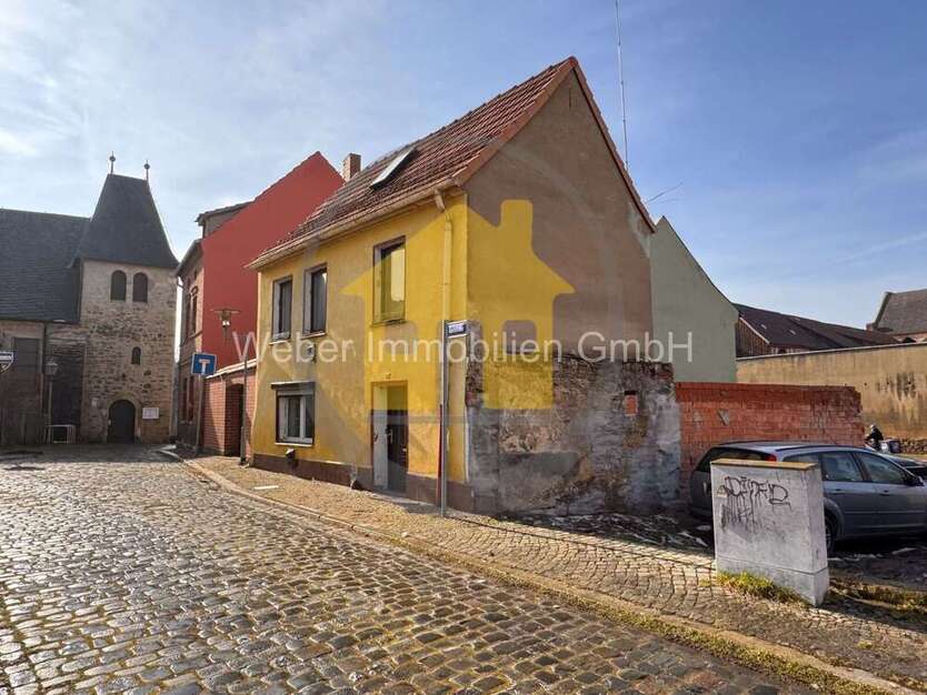 Haus zum Kaufen in Aschersleben 19.900 € 70 m²