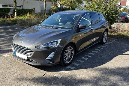 Ford Focus 114.000 km 9.900 &euro; Maintal 63477