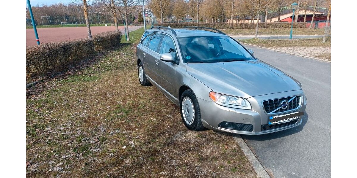 Volvo V70 207.000 km 9.900 &euro; Ahnatal 34292