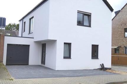 Modernes Einfamilienhaus mit Garten , Terrasse und großer Garage 5 zimmer