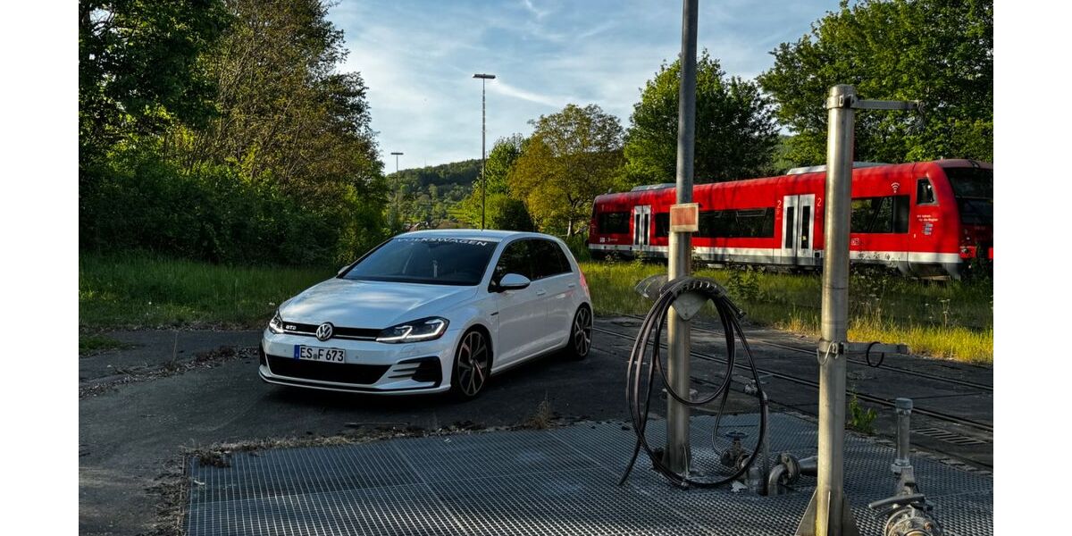 VW Golf 140.000 km 16.000 &euro; Owen 73278