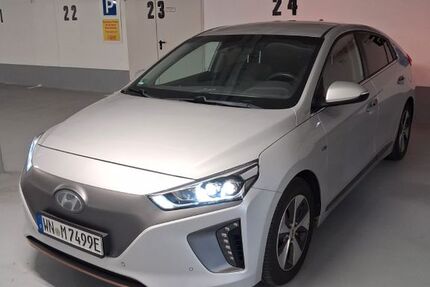 Hyundai IONIQ 113.500 km 12.000 &euro; Stuttgart 70195