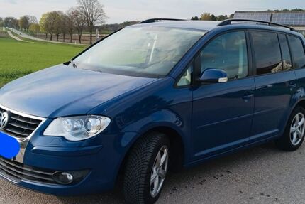 VW Touran 256.000 km 2.990 &euro; Aresing 86561