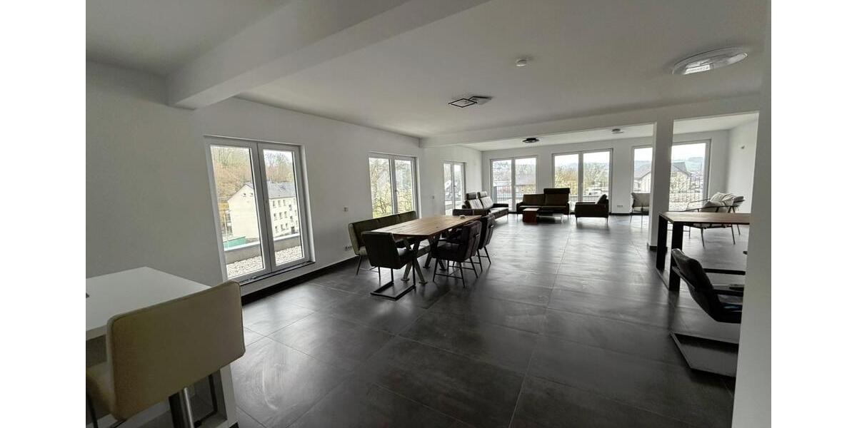 Einfamilienhaus Gummersbach Berstig Süd - 2 Zimmer, 200 m&sup2;, 1.720&euro; | Angebot:26660197