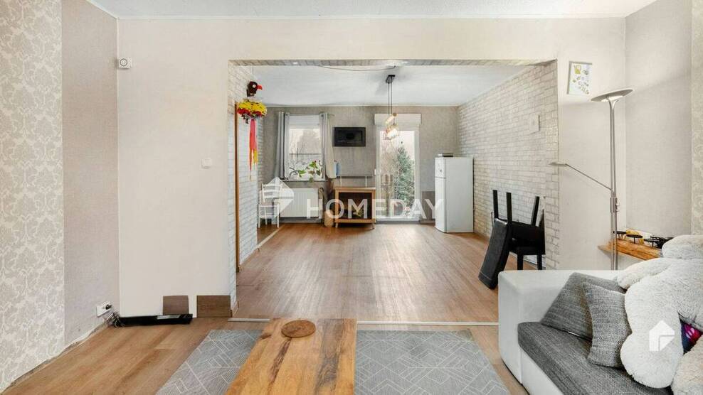 Ihr neues Zuhause: Doppelhaushälfte mit Garten und Platz für die Familie in Leuna 4 zimmer