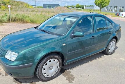 VW Bora 103.600 km 2.999 &euro; Salzhemmendorf 31020