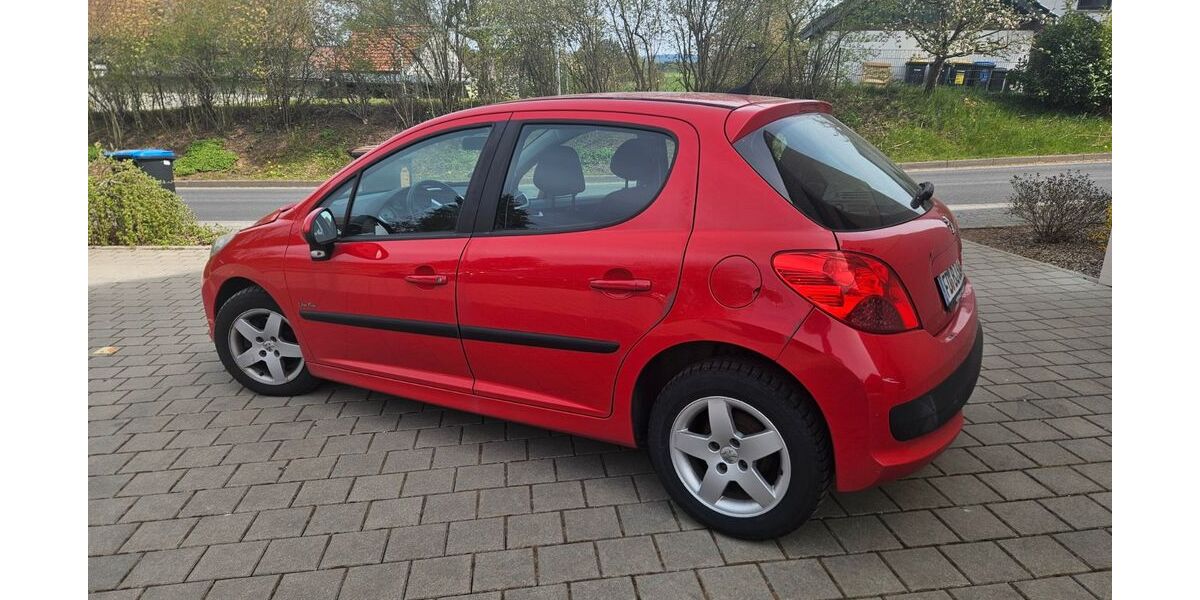 Peugeot 207 199.000 km 1.200 &euro; Künzell 36093
