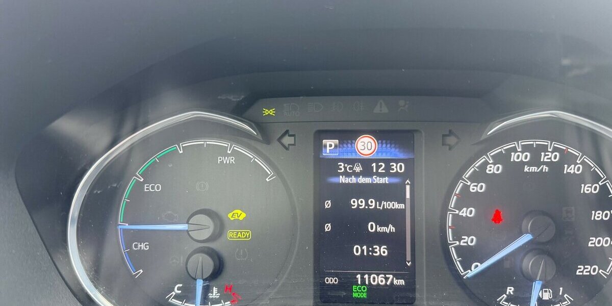 Toyota Yaris 1.5 Hybrid Y20 Club/11.000km!!! 11.010 km 13.990 &euro; Frankfurt 60386