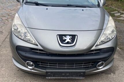 Peugeot 207 114.000 km 2.999 € Berlin 13055