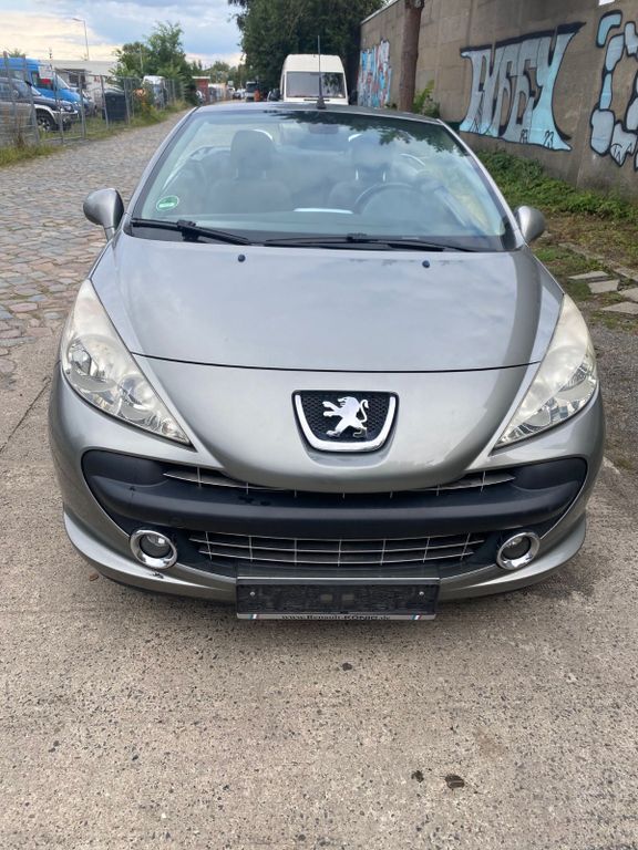 Peugeot 207 114.000 km 2.999 € Berlin 13055