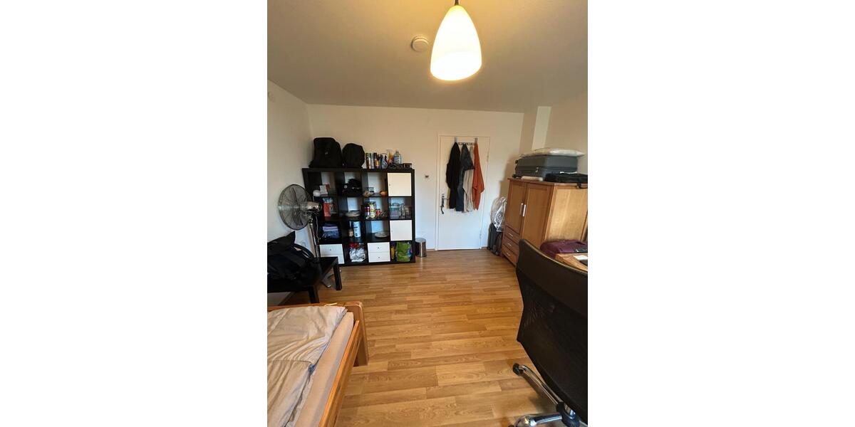 Etagenwohnung München Schwabing-Freimann - 4 Zimmer, 18 m&sup2;, 620&euro; | Angebot:26025690