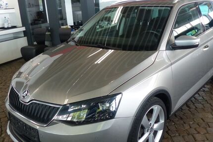 Skoda Fabia 52.670 km 11.990 &euro; Gelsenkirchen 45883