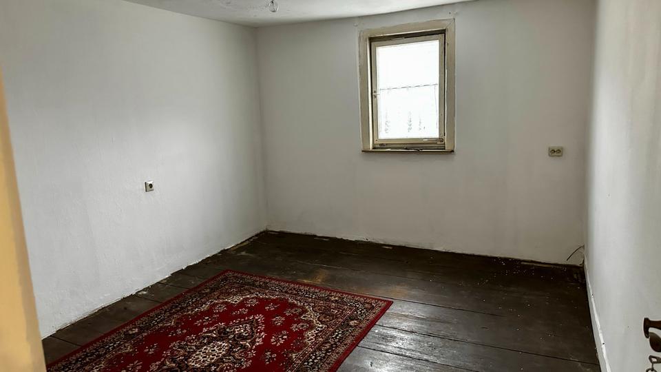 Zweifamilienhaus mit Potenzial in Öhringen-Michelbach - prov.frei 6 zimmer