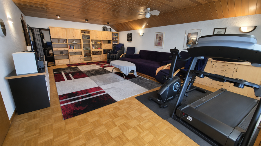 Provisionsfrei* Zweifamilienhaus mit 231 m², Ausbaupotenzial & Doppelgarage — provisionsfrei in Keltern-Weiler - Mehrfamilienhaus, Wohnhaus Keltern | Angebot:27113628