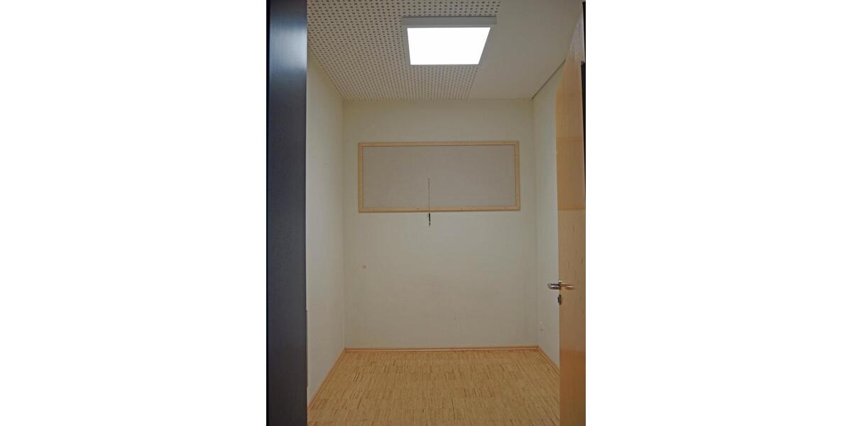 Gewerbeobjekt Güntersleben - 1.100&euro; | Angebot:26132326