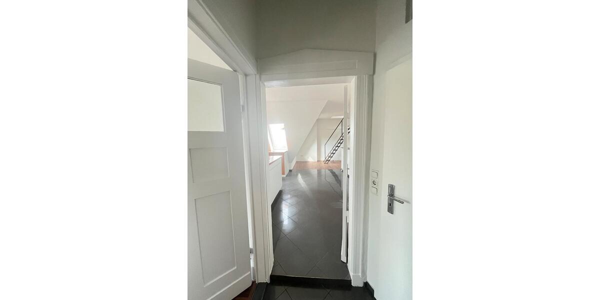 Etagenwohnung Flensburg - 3 Zimmer, 85 m&sup2;, 809&euro; | Angebot:26094605