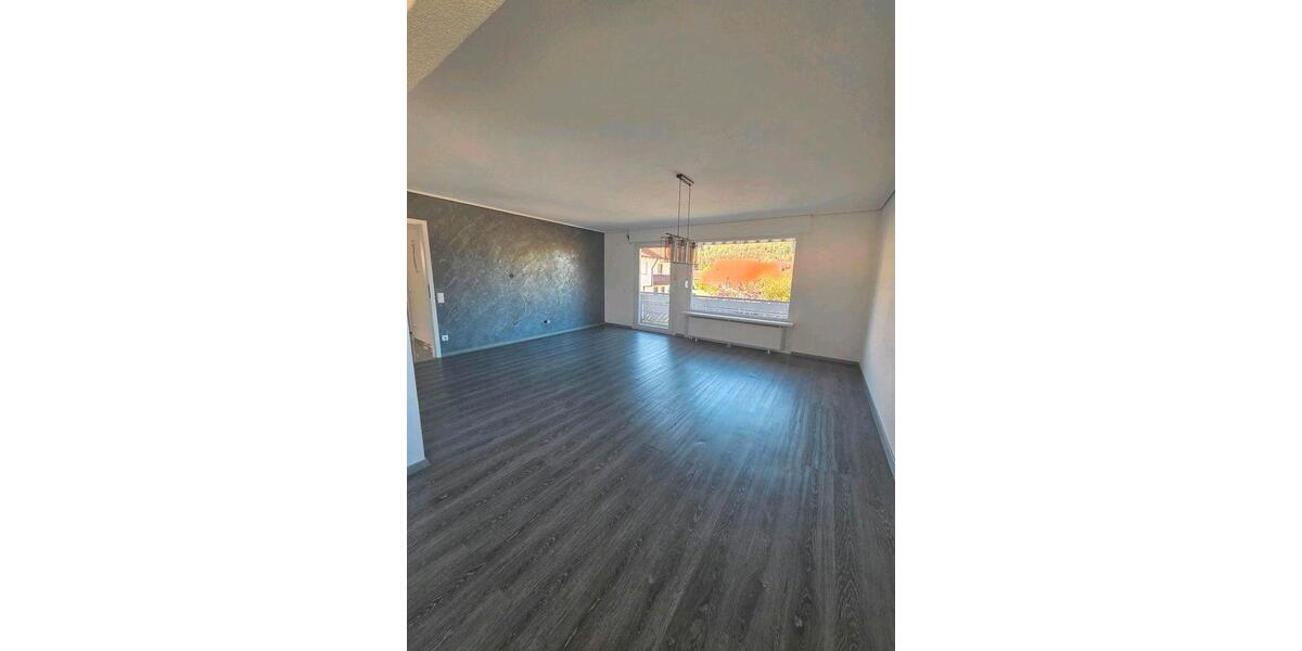 Einfamilienhaus Albstadt Gemarkung Burgfelden - 7 Zimmer, 179 m&sup2;, 419.000&euro; | Angebot:26699351