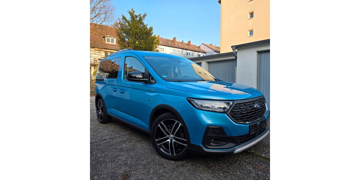 Ford Tourneo Connect 43.500 km 27.370 &euro; Eschborn 65760