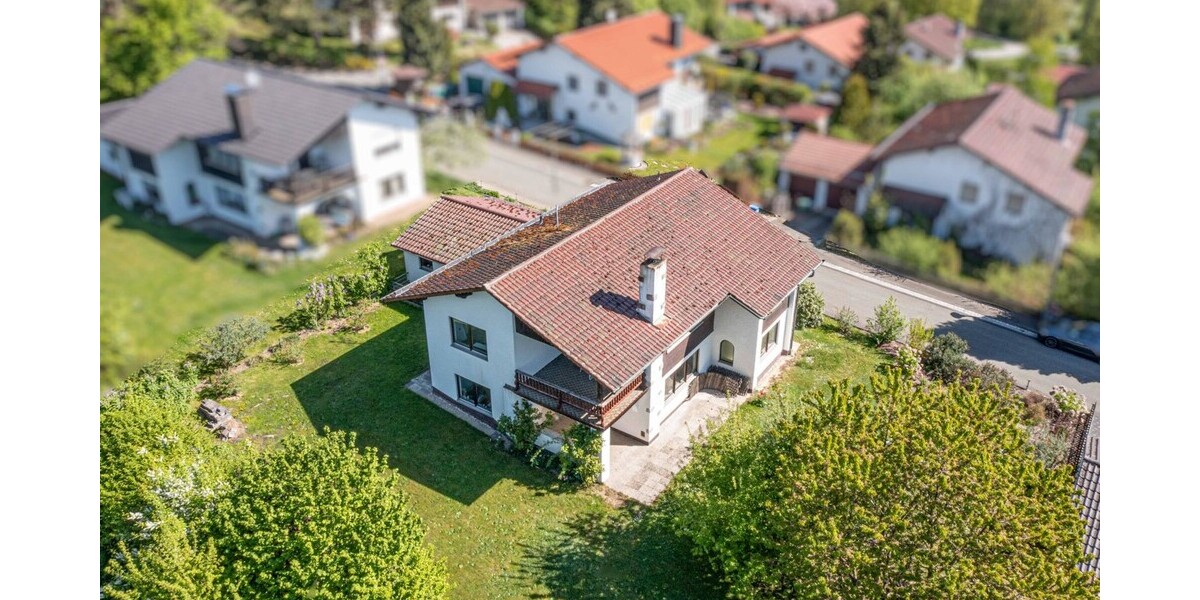 Zweifamilienhaus in guter Lage, größtenteils saniert 5 zimmer