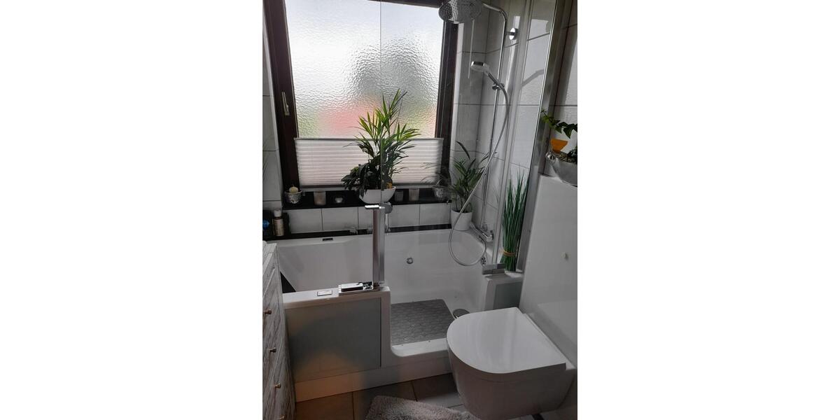 Etagenwohnung Bovenden - 3 Zimmer, 74 m&sup2;, 730&euro; | Angebot:25363816