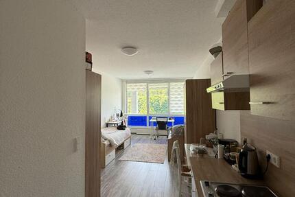 4 möblierte WG-Zimmer für Frauen – jedes mit Bad & Küchenzeile, Nebenkosten inkl. 1 zimmer